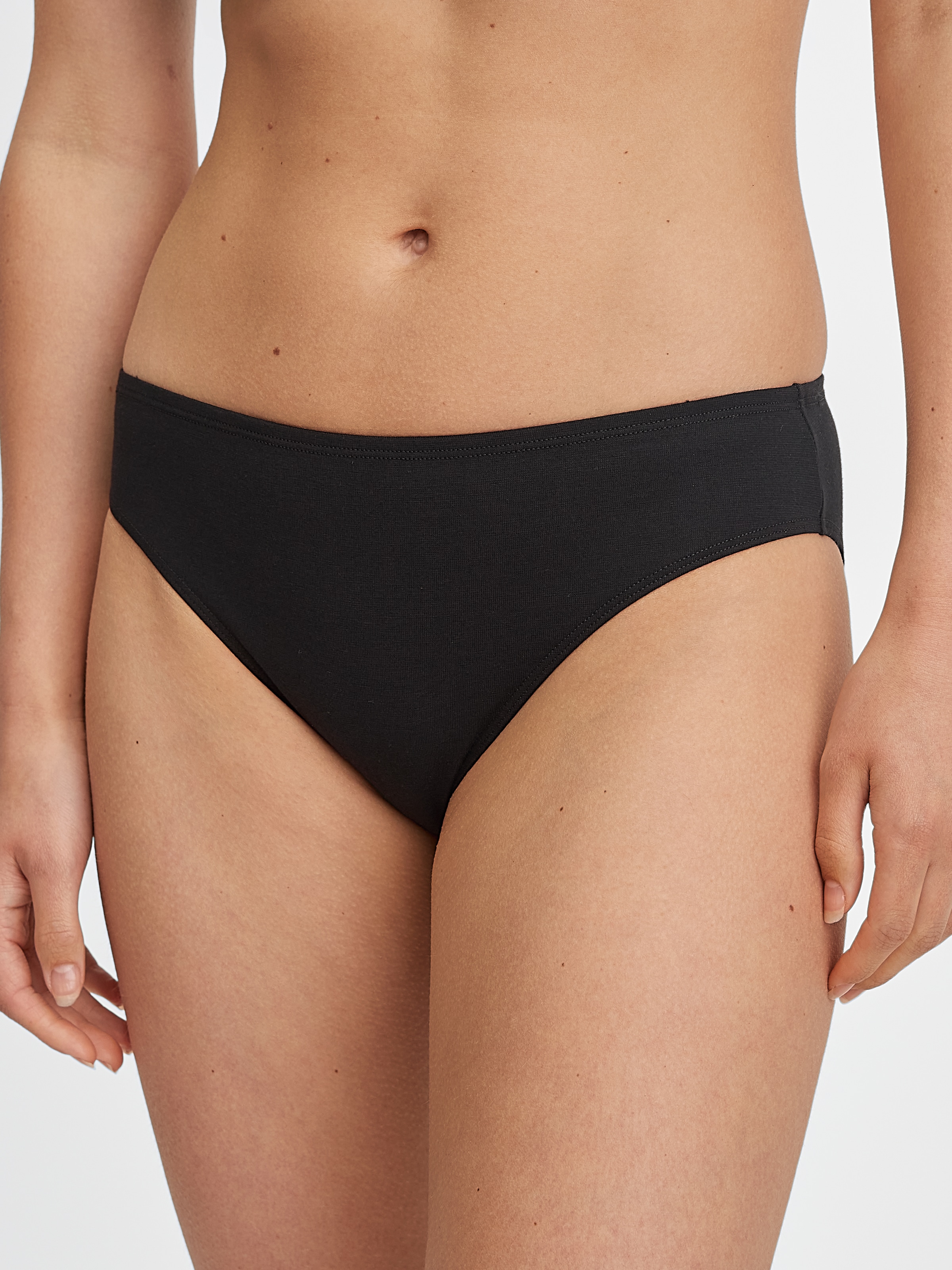 Slip CALIDA "Slip Natural Comfort Regular Cut Slip 1er Pack", Damen, Gr. 36-38, schwarz, Obermaterial: 92% Baumwolle CO. 8% Elasthan EL., Unterhosen Slip 8