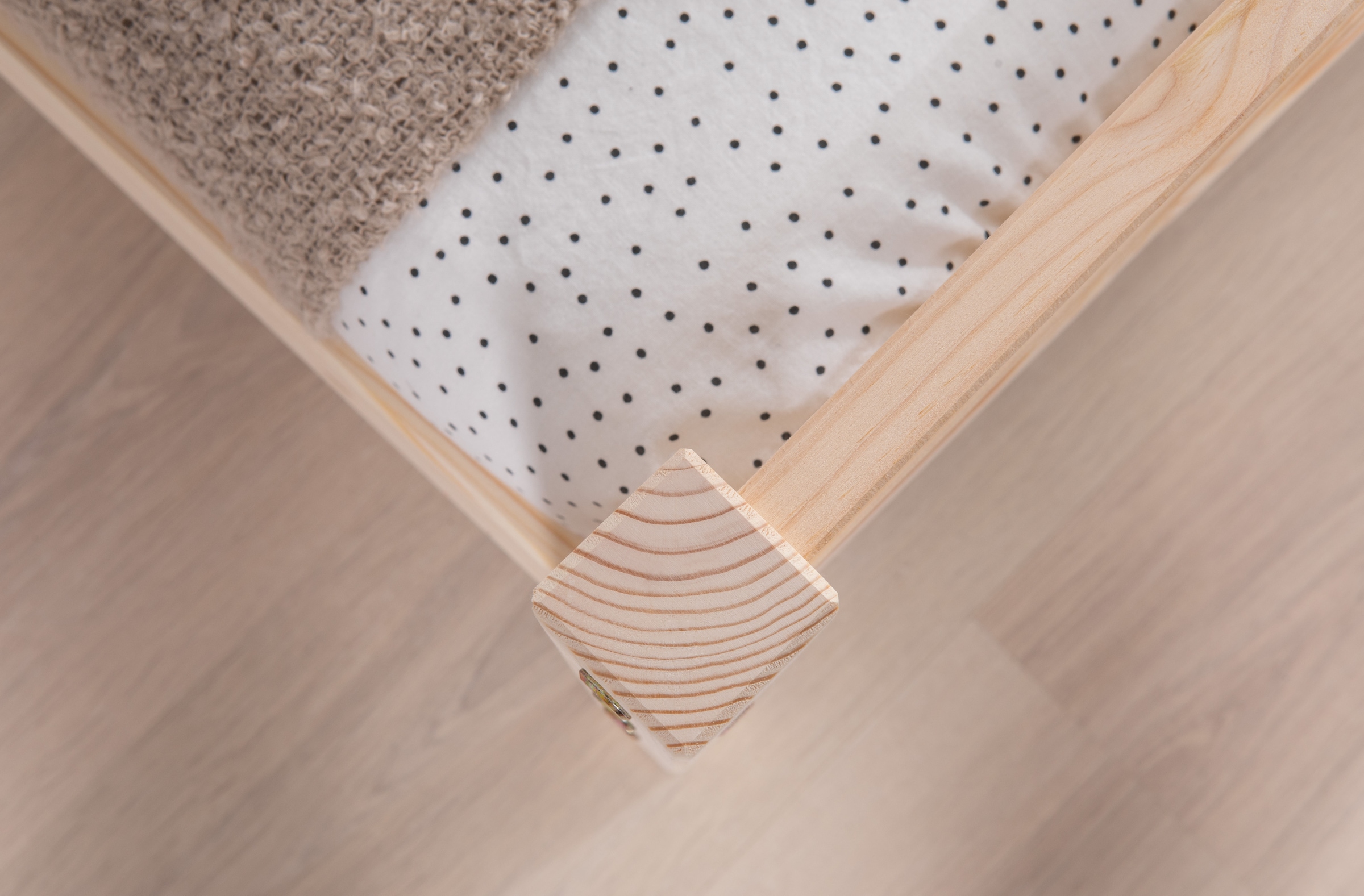 Ticaa Jugendbett Futonbett in diversen Breiten, Kiefer, mit Rollrost