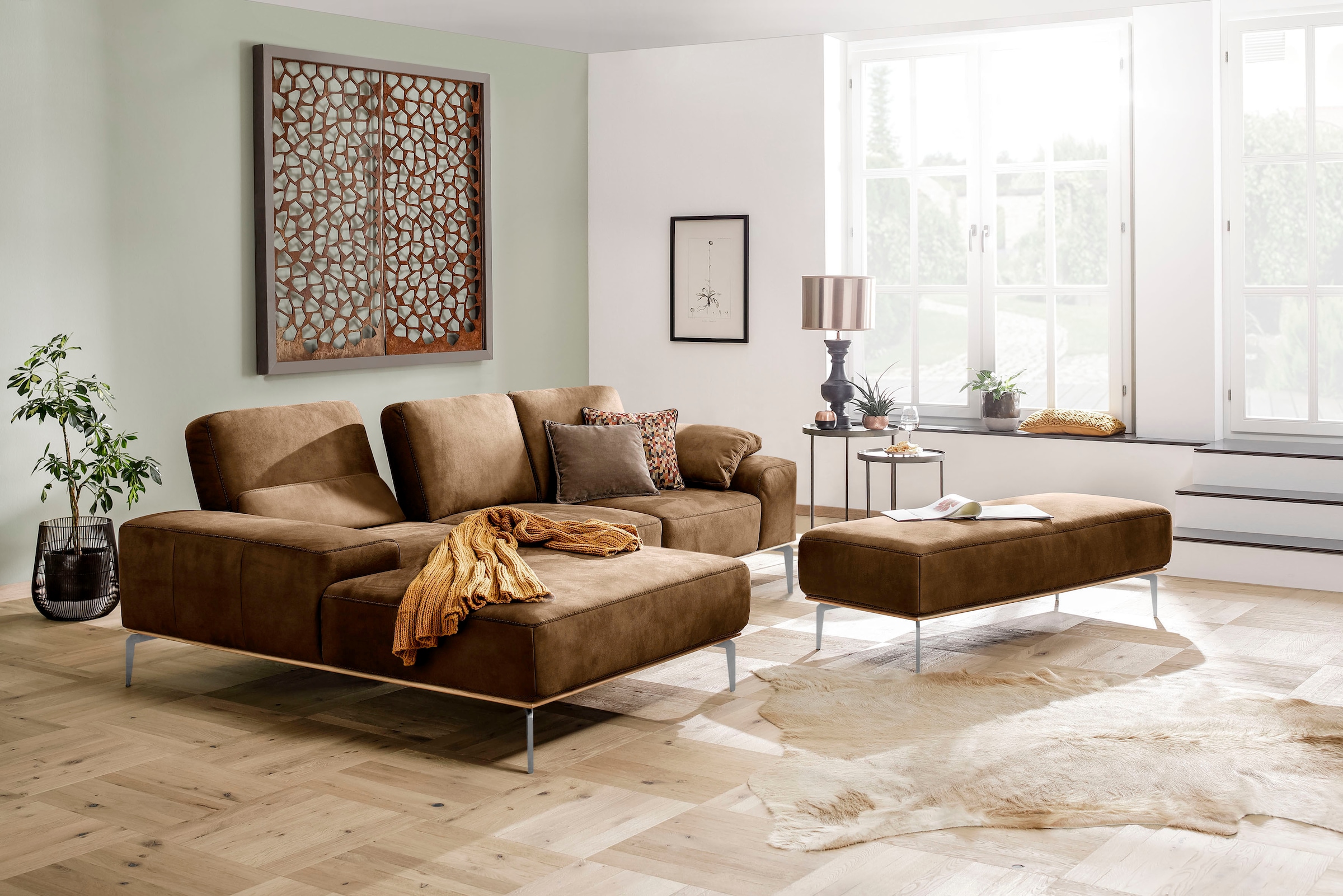 W.SCHILLIG Ecksofa »run, Designsofa mit tollem Sitzkomfort, L-Form«, mit elegantem Holzsockel, Füße in Chrom glänzend, Breite 279 cm