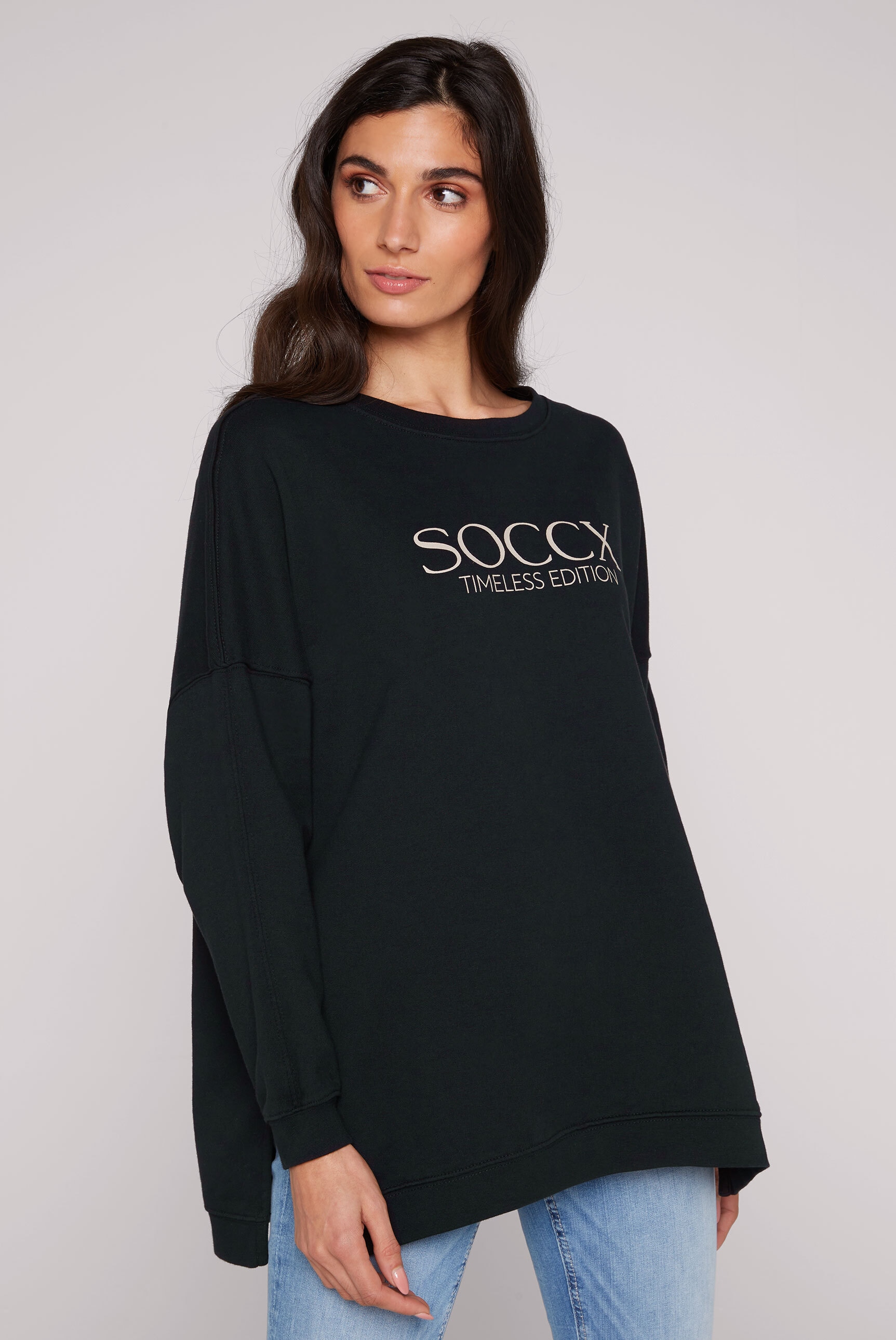SOCCX Longsweatshirt, mit überschnittenen Schultern