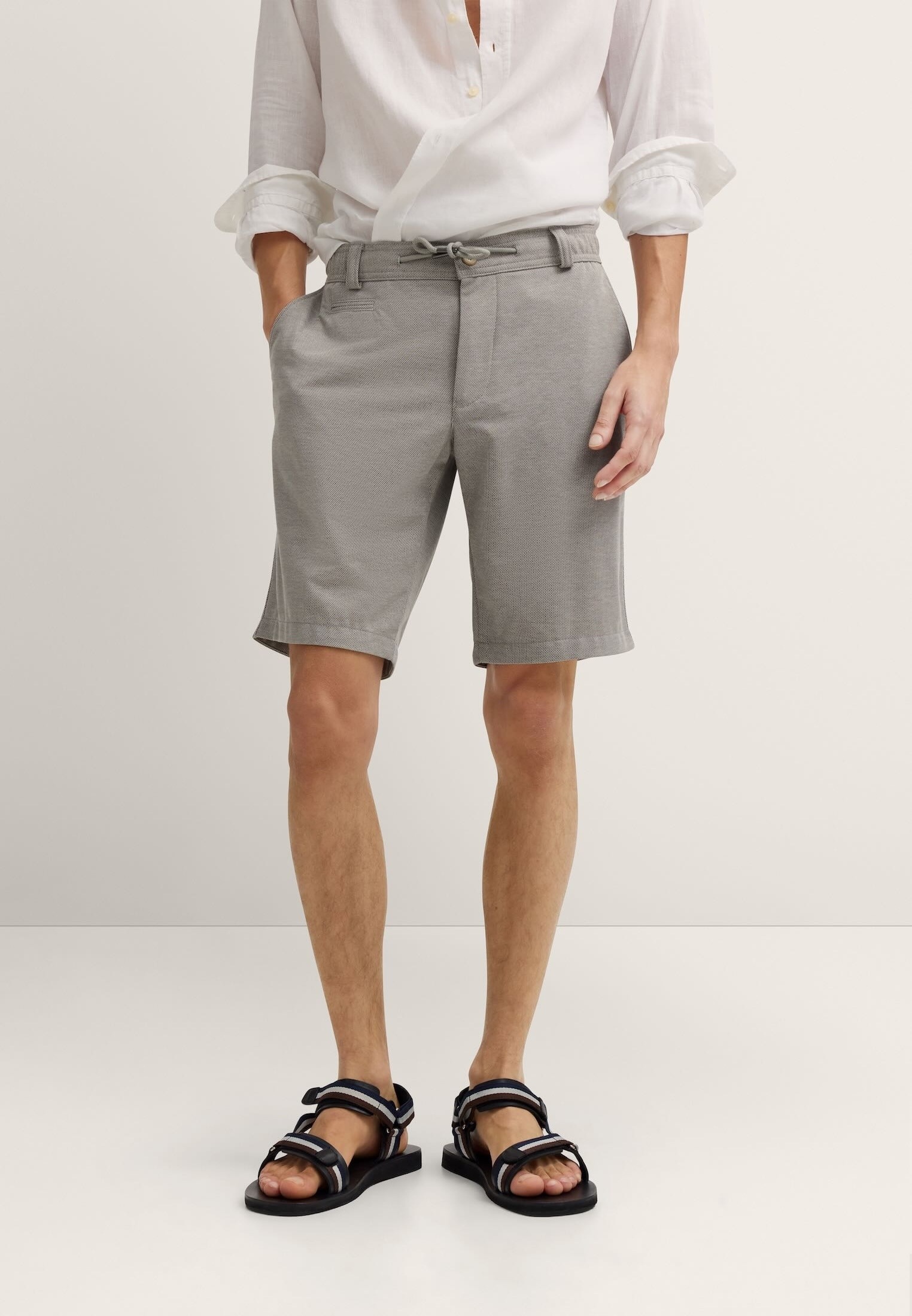Bermudas BUGATTI "Stretch", Herren, Gr. 52, Normalgrößen, 50, beige, 63% Polyester, 26% Viskose, 8% Polyamid, 3% Elasthan, unifarben, slim fit, Hosen Bermudas, Jersey Premium