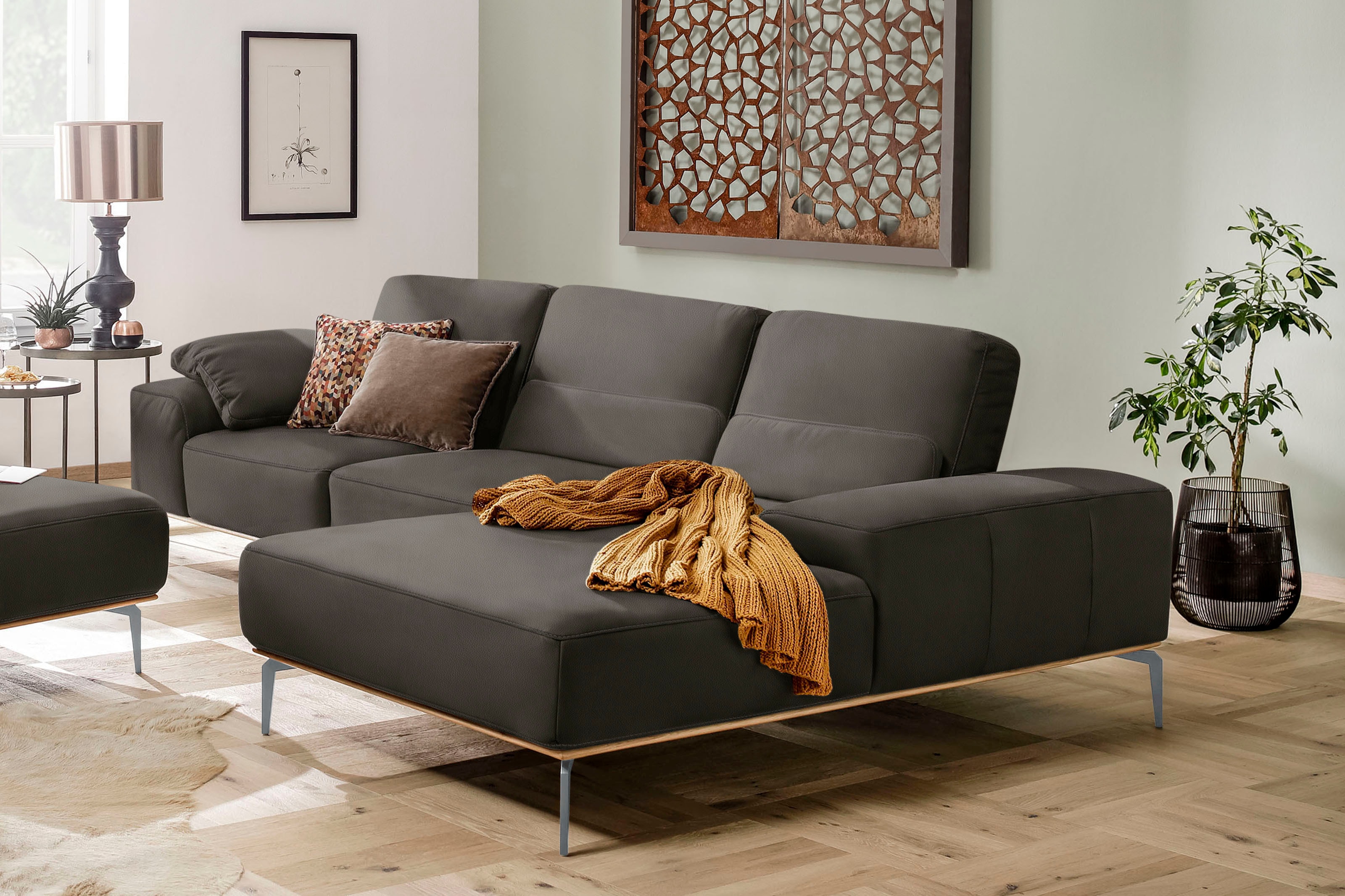 W.SCHILLIG Ecksofa "run, Designsofa mit tollem Sitzkomfort, bequem, L-Form" mit elegantem Holzsockel, Füße in Silber matt, Breite 319 cm