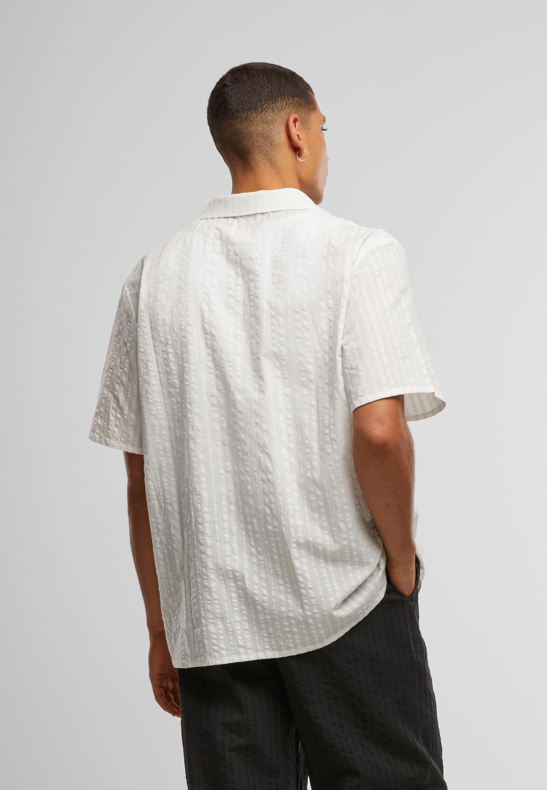 URBAN CLASSICS Langarmhemd »Urban Classics Seersucker Resort Shirt«, (1 tlg.)