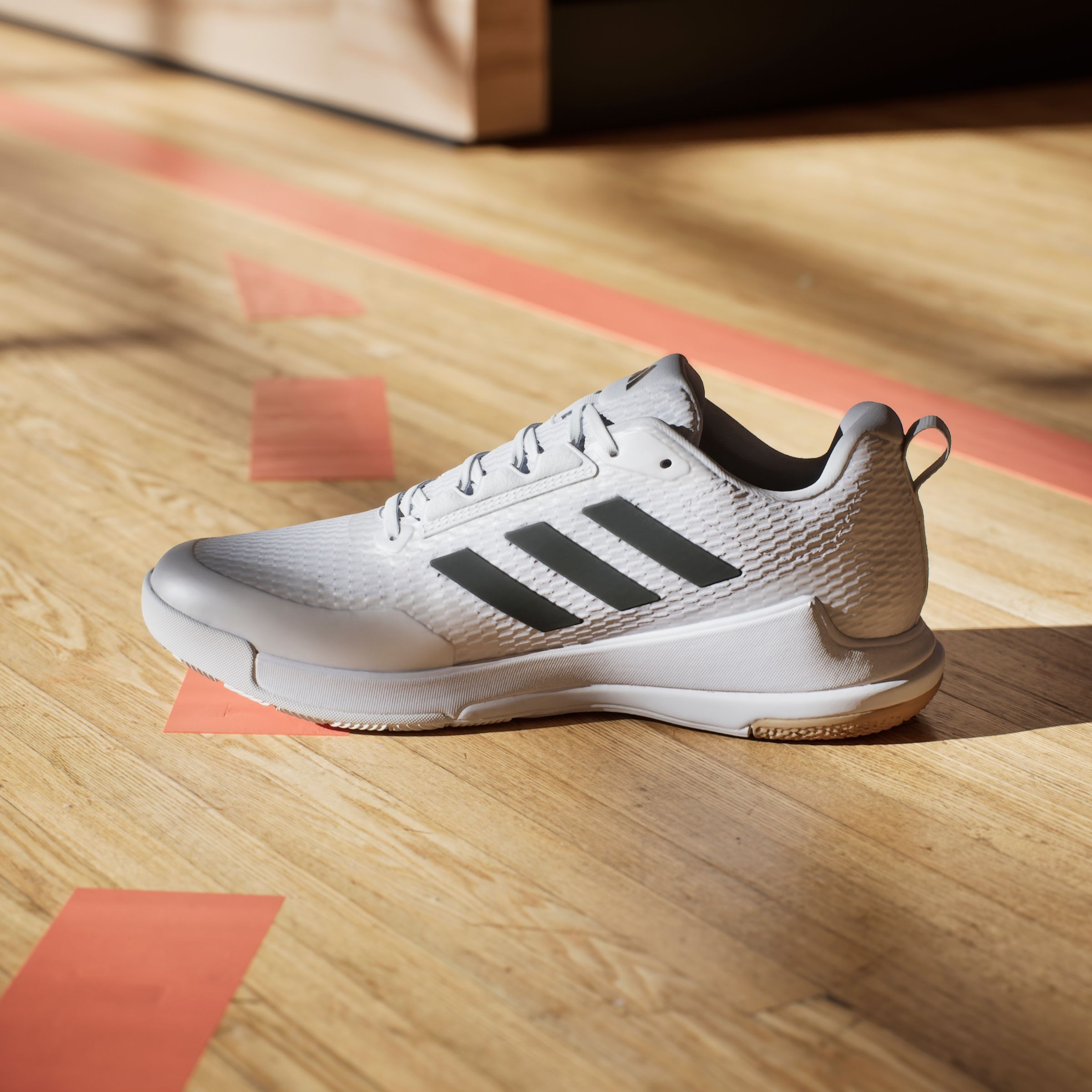 adidas Performance Hallenschuh »NOVAFLIGHT 2 INDOOR«, besonders geeignet für Volleyball