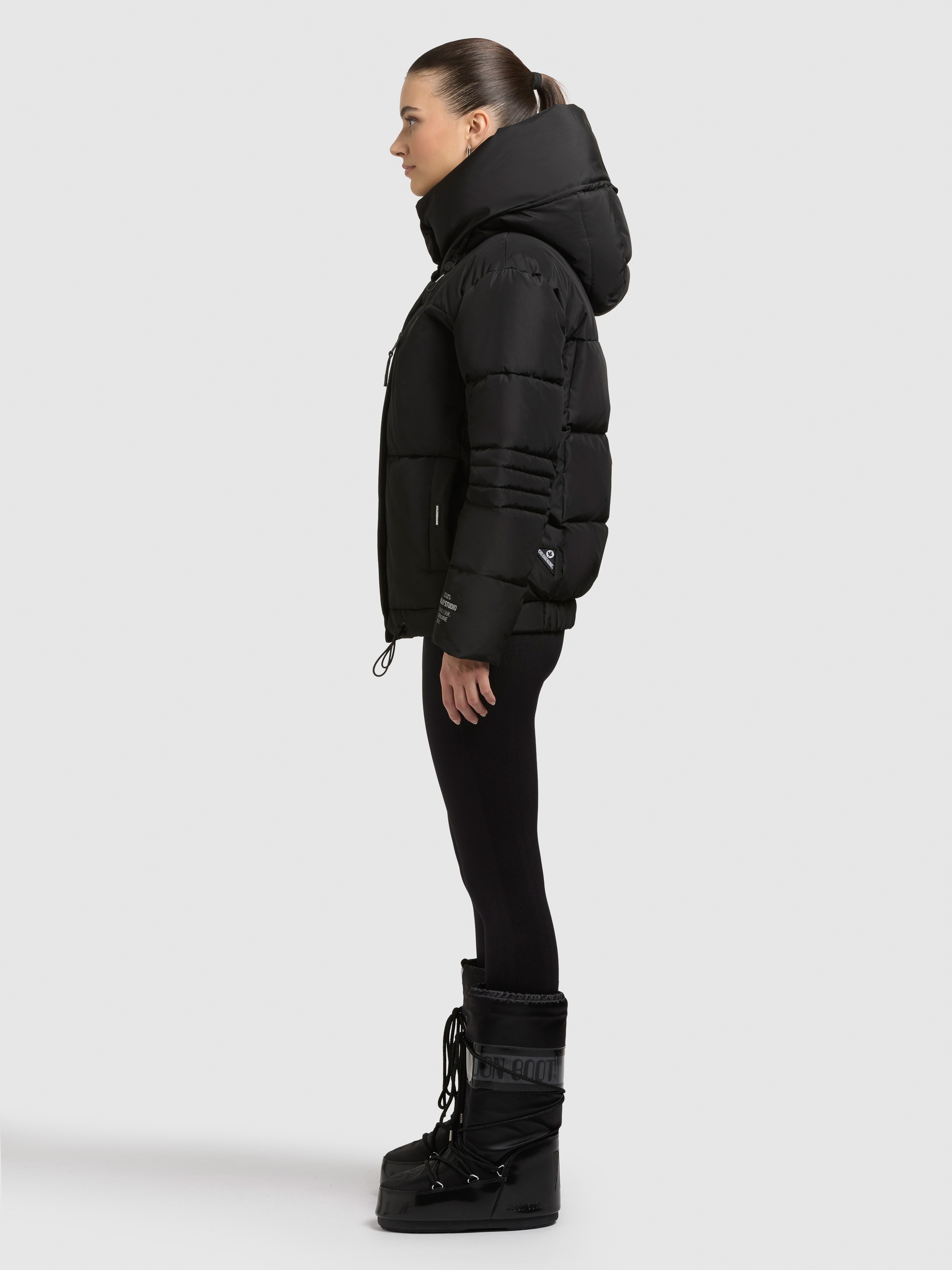 khujo Steppjacke »PEEKE2 WITH GLOVES« mit Kapuze