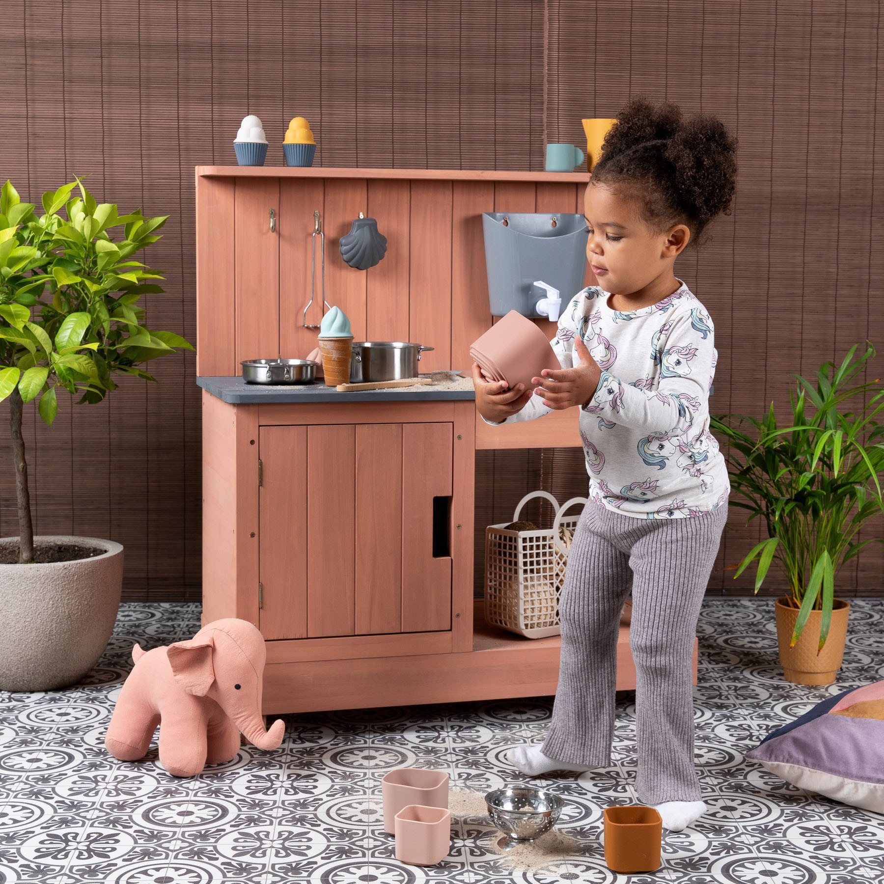 MUDDY BUDDY® Outdoor-Spielküche »Matschküche Mud Expert« Dieses Produkt besteht aus FSC®-zertifiziertem Material.