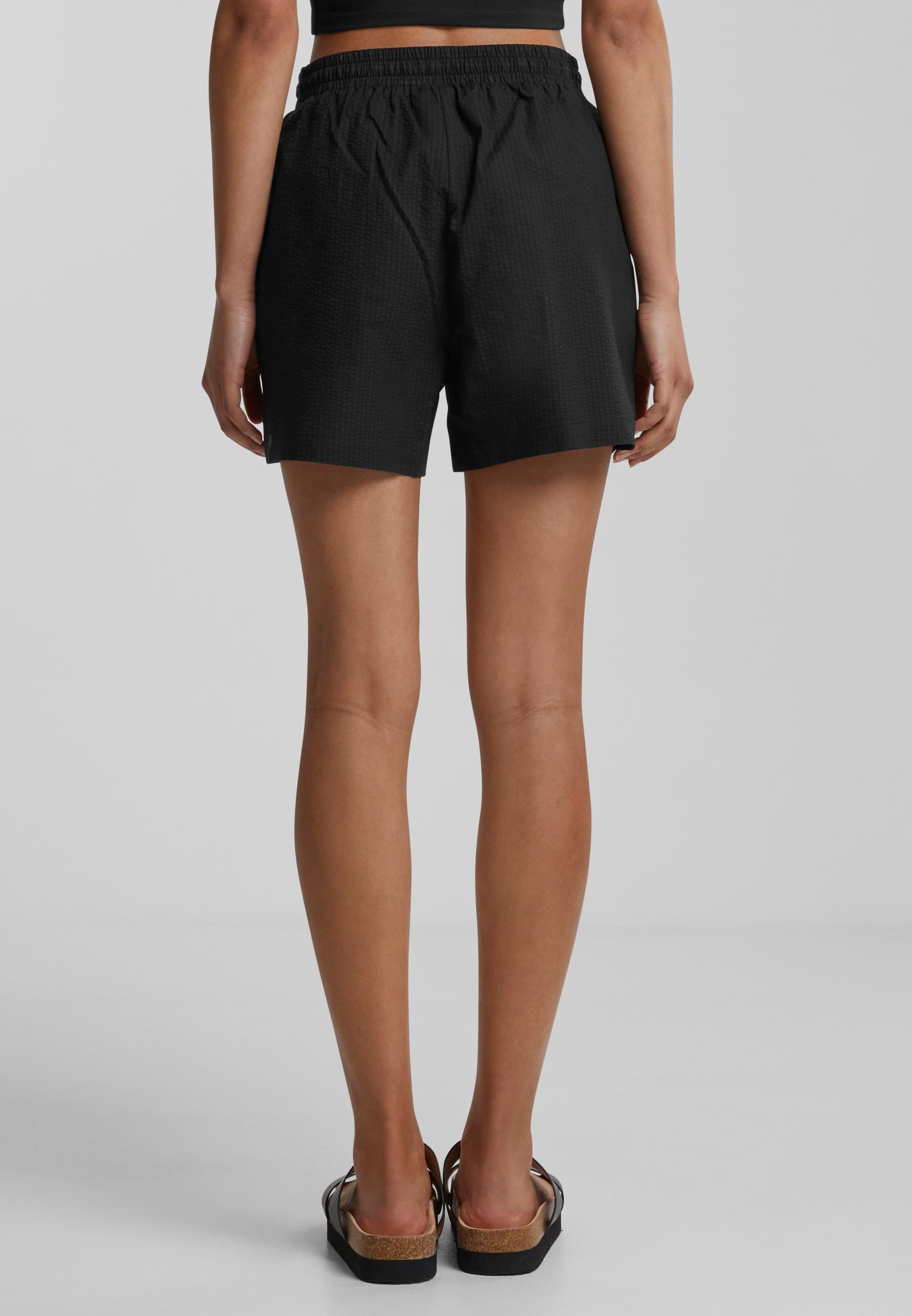 URBAN CLASSICS Shorts »Urban Classics Damen Ladies Seersucker Shorts«, (1 tlg.)