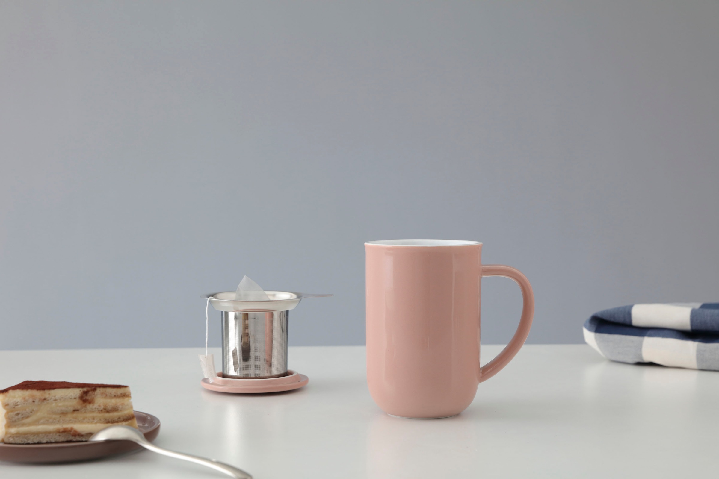 VIVA SCANDINAVIA Tasse »Balance« Porzellan, mit Teesieb und Deckel, 500 ml