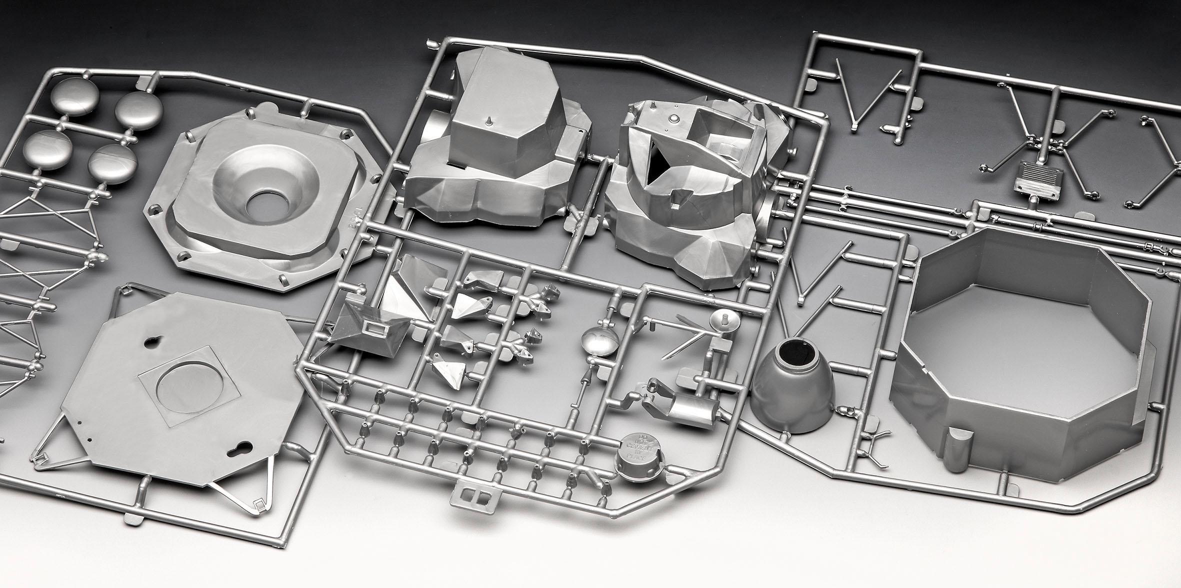 Revell® Modellbausatz »Apollo 11 Lunar Module Eagle«, 1:48, Jubiläumsset mit Basis-Zubehör