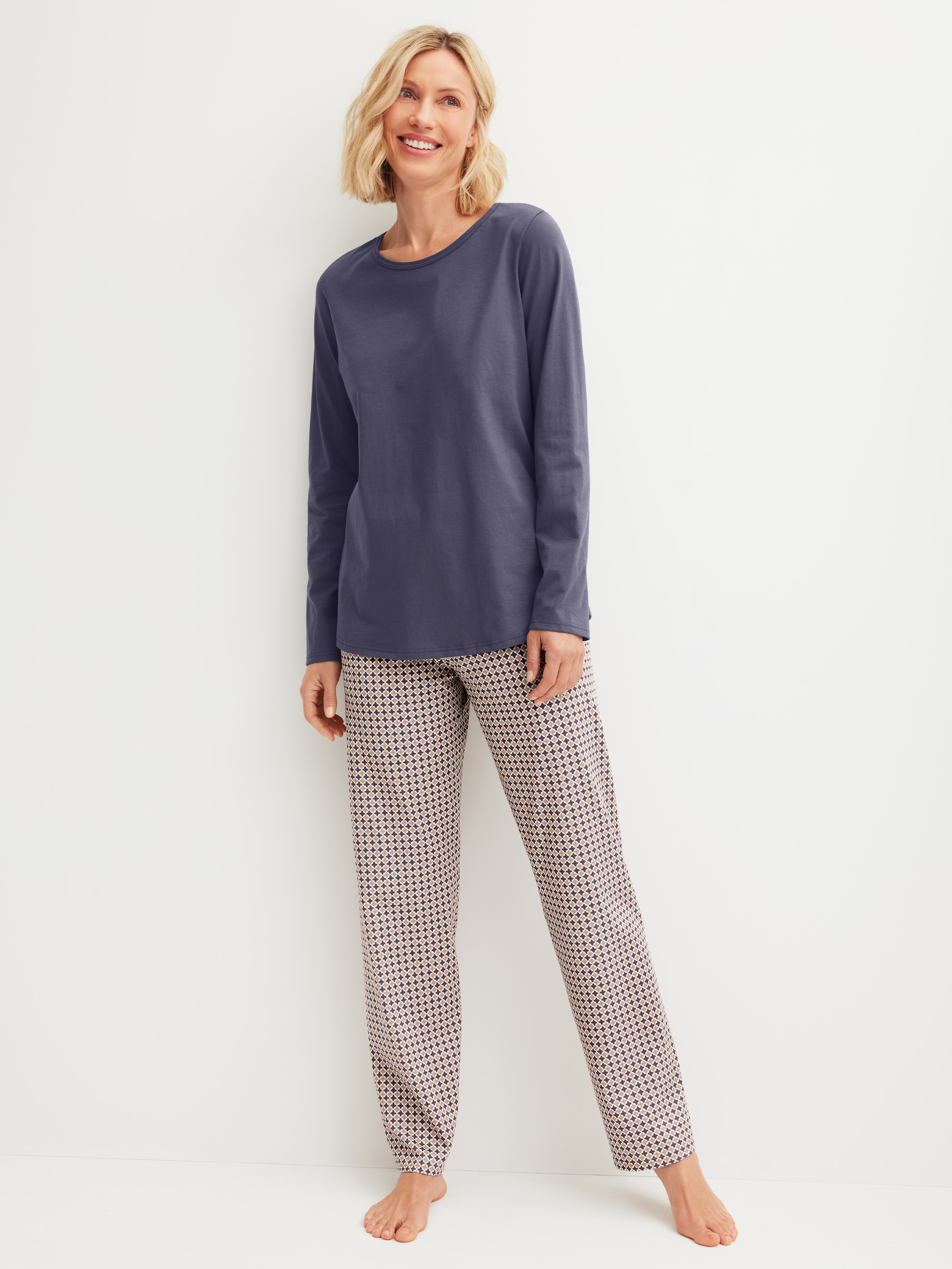 CALIDA Schlafanzug "Blooming Nights" 2 tlg. Streifen-Design, Single Jersey Qualität, Rundhals, Langarm, weich