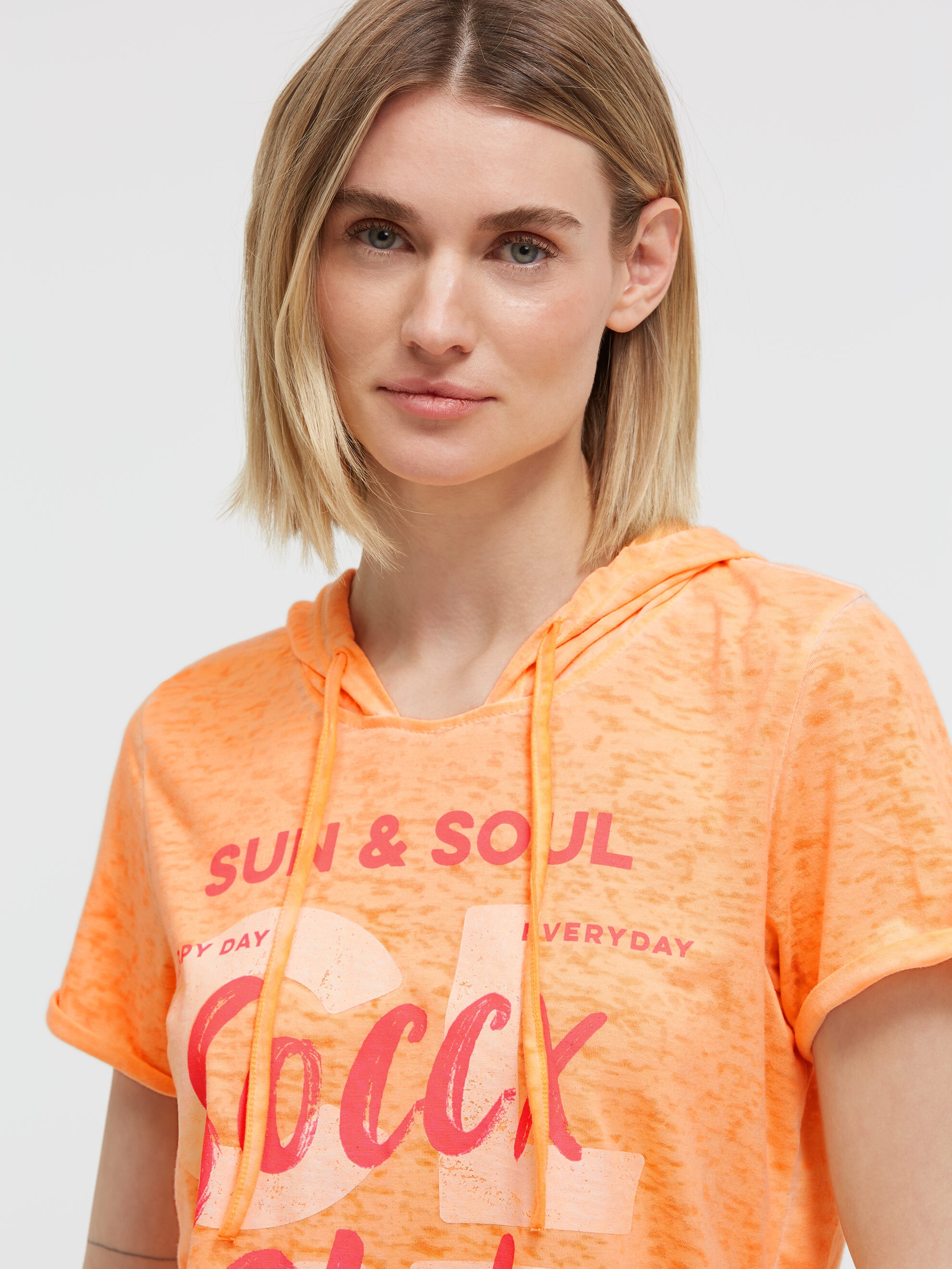 SOCCX Kapuzenshirt mit Seitenschlitze