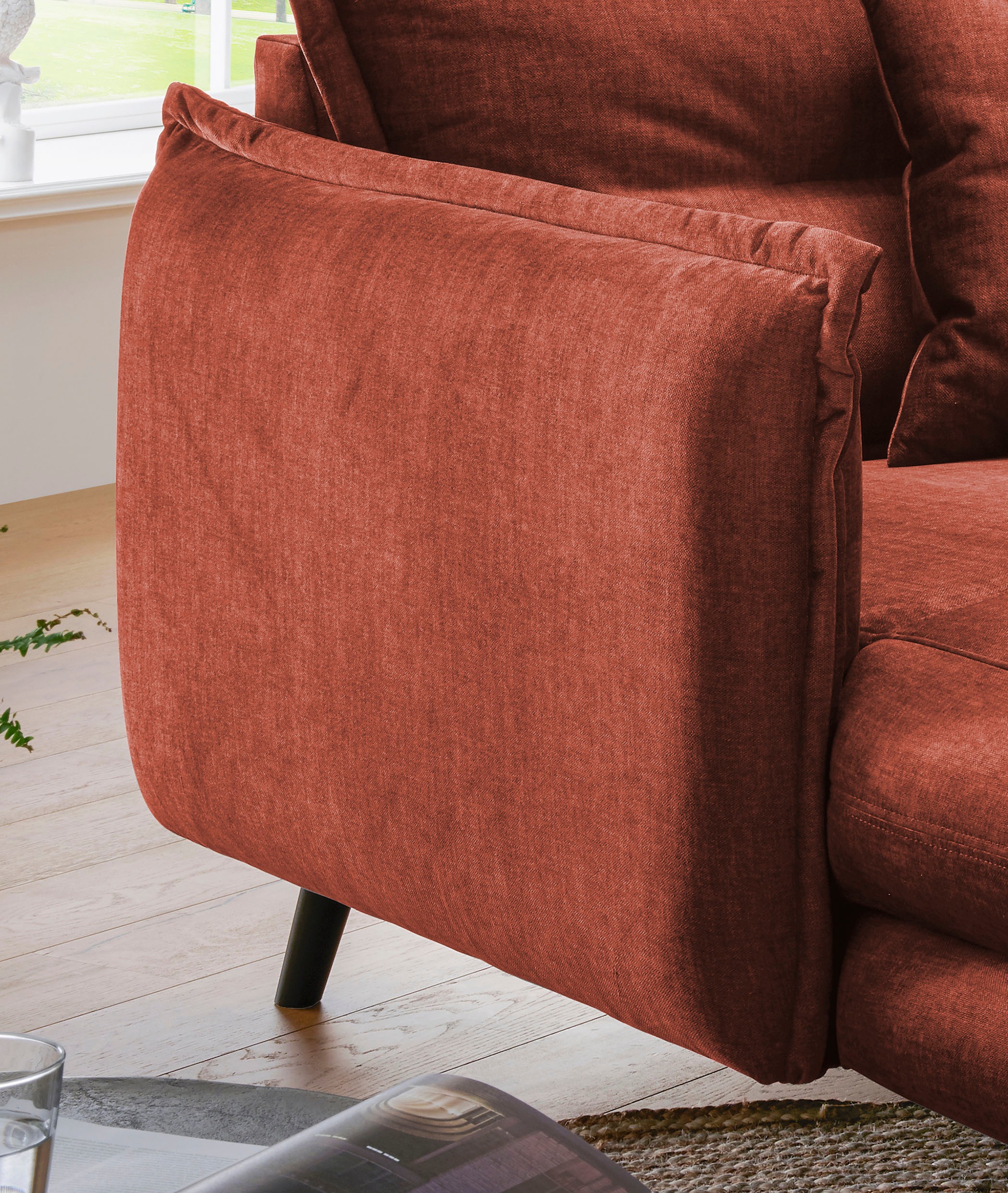 INOSIGN Loveseat »Lazio«, moderner Sessel mit einer bequemen Polsterung, 2 Stk. Zierkissen