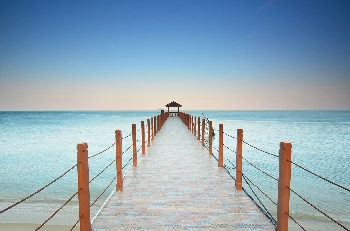 Papermoon Fototapete "Steg im Wasser"