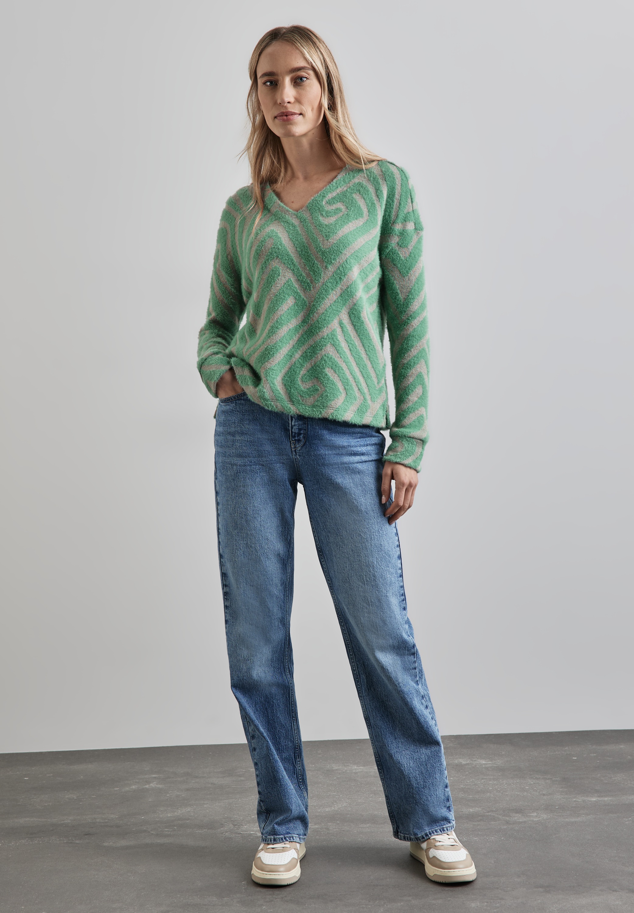 STREET ONE Langarmshirt, aus softem Materialmix
