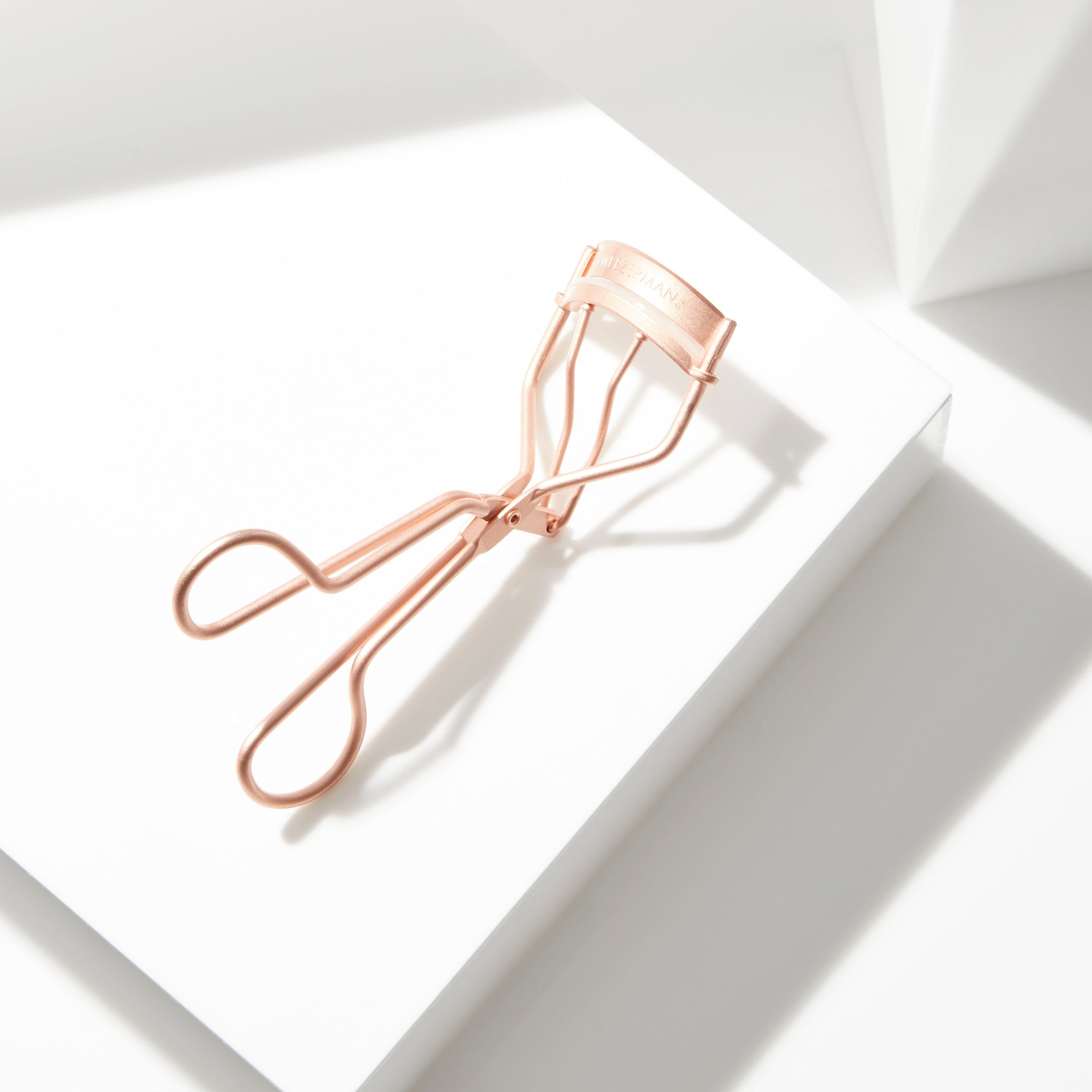 TWEEZERMAN Wimpernzange »ROSE GOLD CLASSIC CURLER«