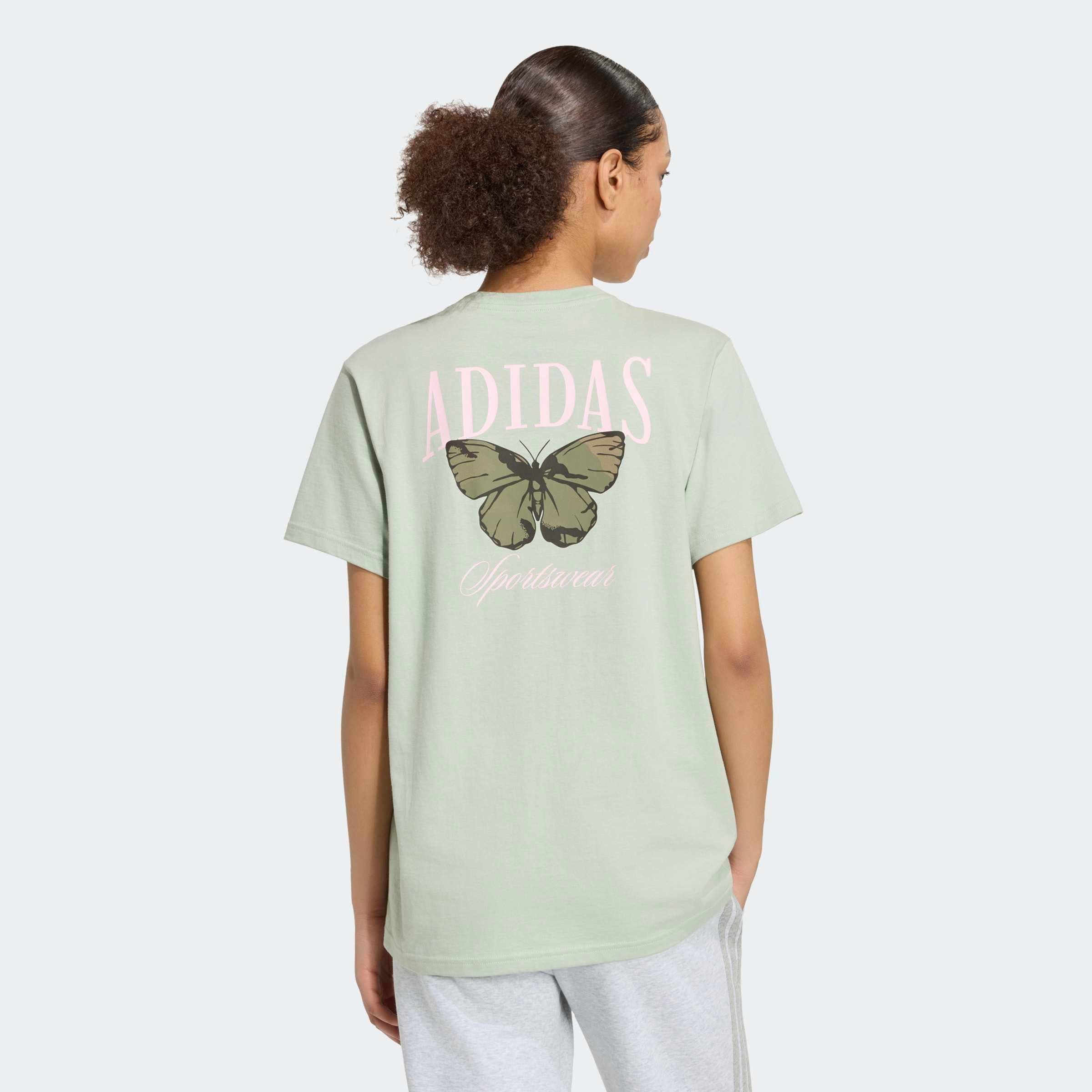 adidas Sportswear T-Shirt »CAMO LOOSE GRAPHIC« mit sportlichem Stil, ohne Verschluss, aus Baumwolle